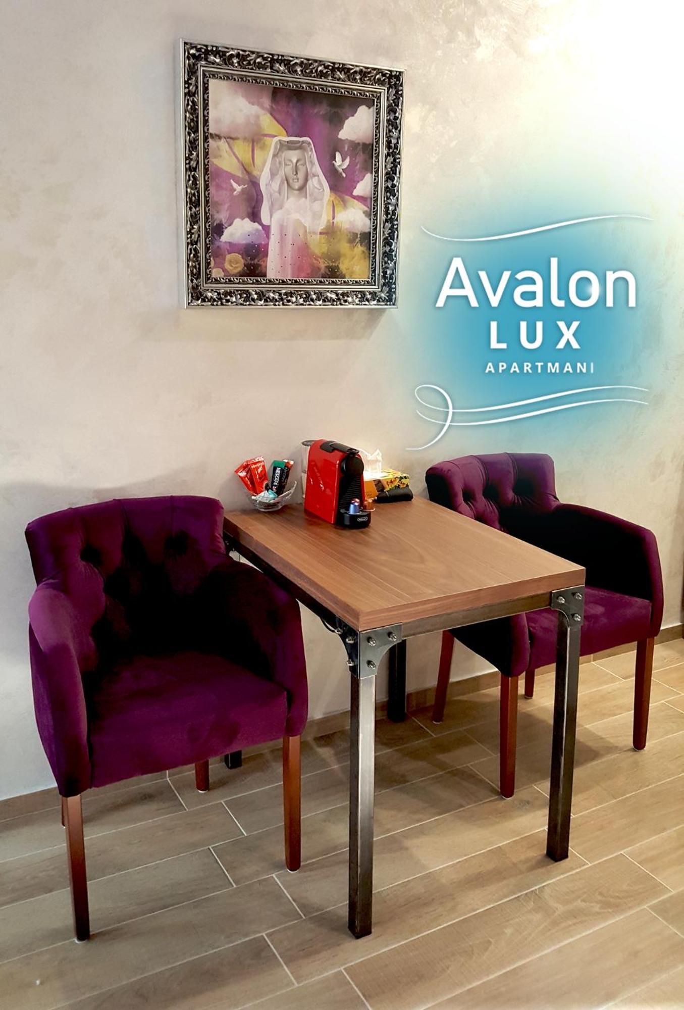 Avalon Lux Studio Apartment Нови Сад Екстериор снимка