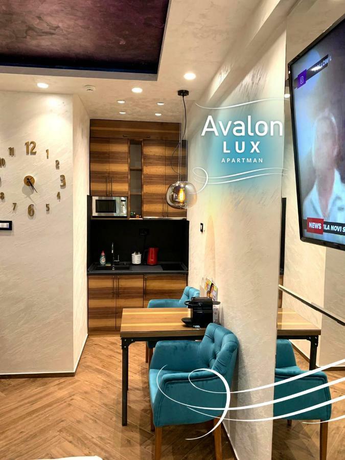 Avalon Lux Studio Apartment Нови Сад Екстериор снимка
